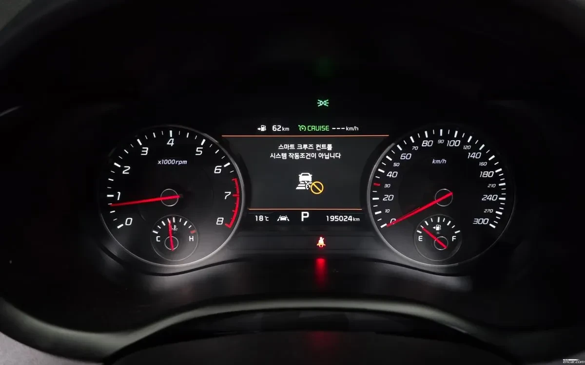 Kia Stinger * 3.3T* AWD* ЧЕРВЕН САЛОН* 360 КАМЕРА* HUD* ОБДУХВ, снимка 5 - Автомобили и джипове - 54810135