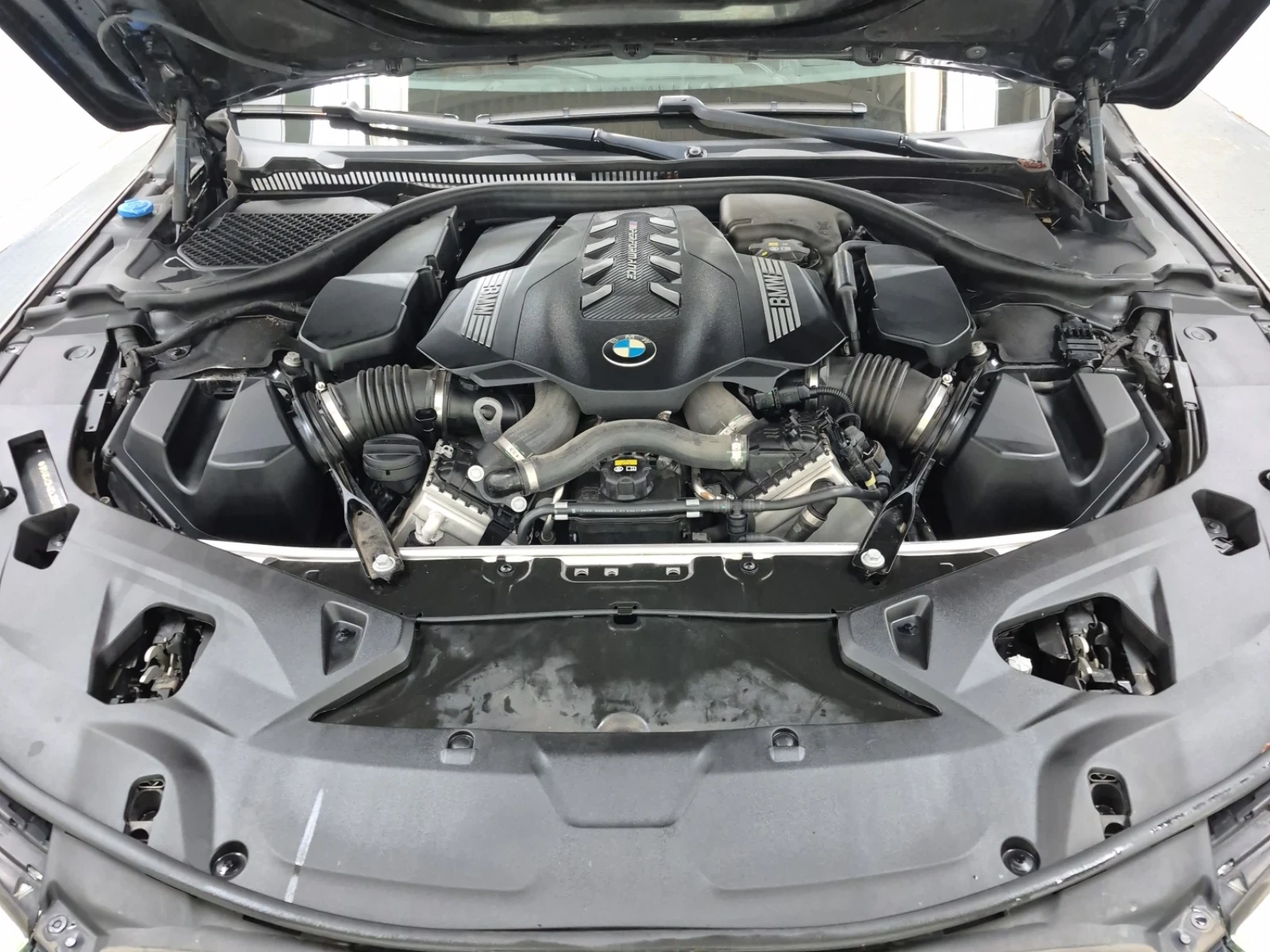 BMW 850 M850i xDRIVE / CARFAX, снимка 13 - Автомобили и джипове - 54936853
