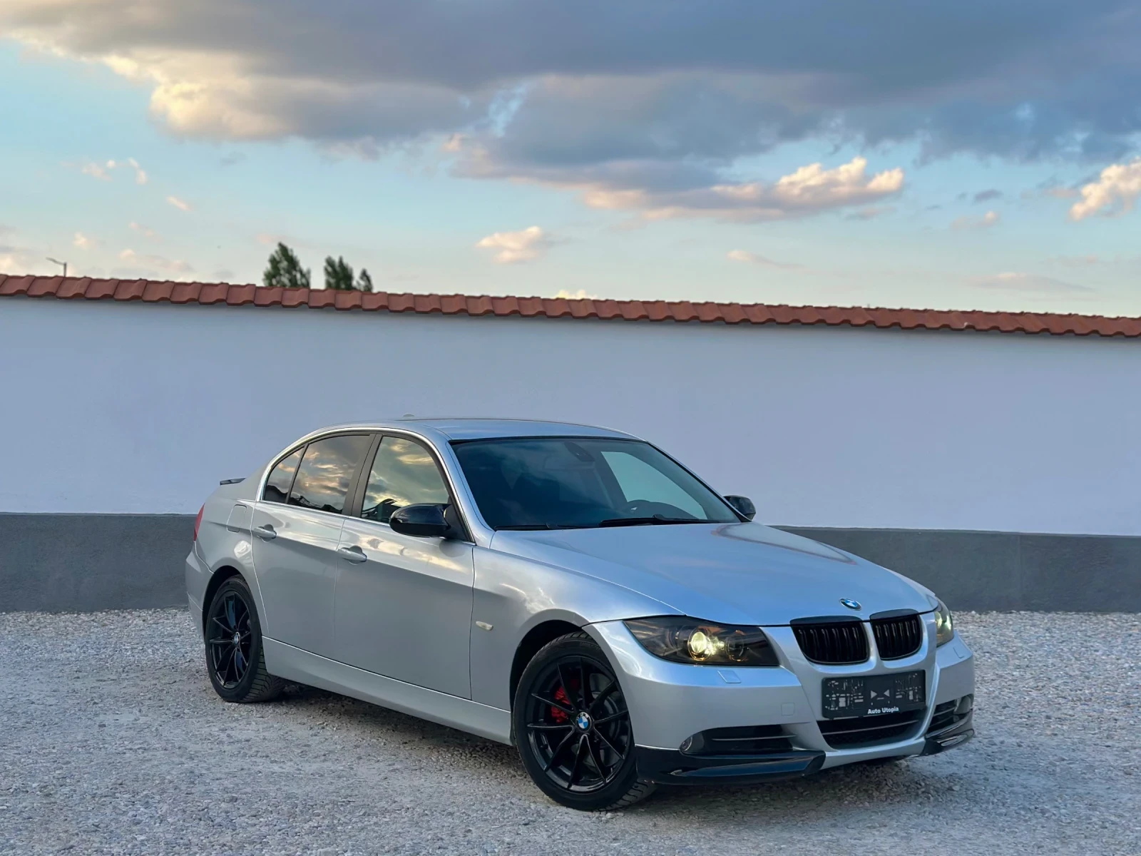 BMW 330 НАВИГАЦИЯ/КОЖЕНО РЕКАРО/АВТОМАТ, снимка 3 - Автомобили и джипове - 55052338