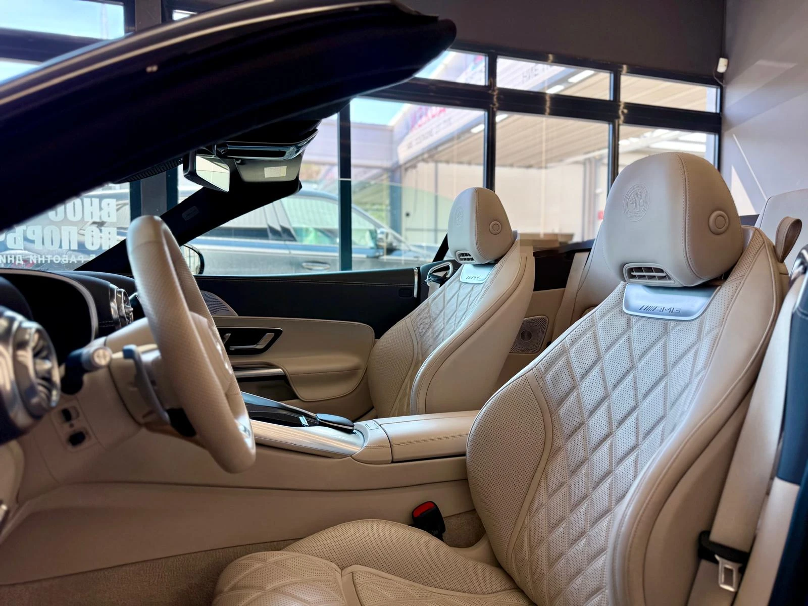 Mercedes-Benz SL 63 AMG 4M* 21* Night Paket* Burmester* Full* ЛИЗИНГ , снимка 8 - Автомобили и джипове - 55257804