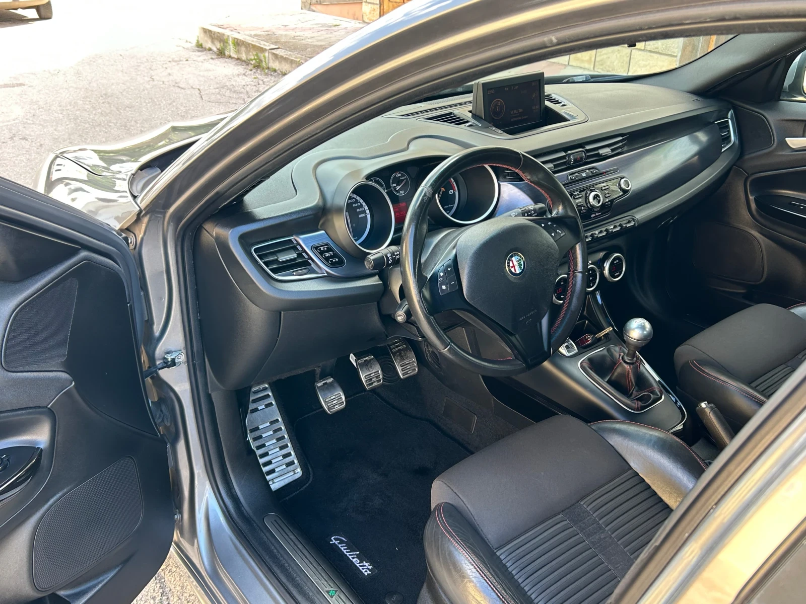 Alfa Romeo Giulietta 1.6JTDm* SPORTIVA* ����* LED | Mobile.bg � ����������� 9