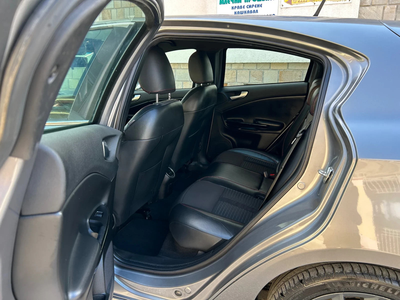 Alfa Romeo Giulietta 1.6JTDm* SPORTIVA* ����* LED | Mobile.bg � ����������� 12