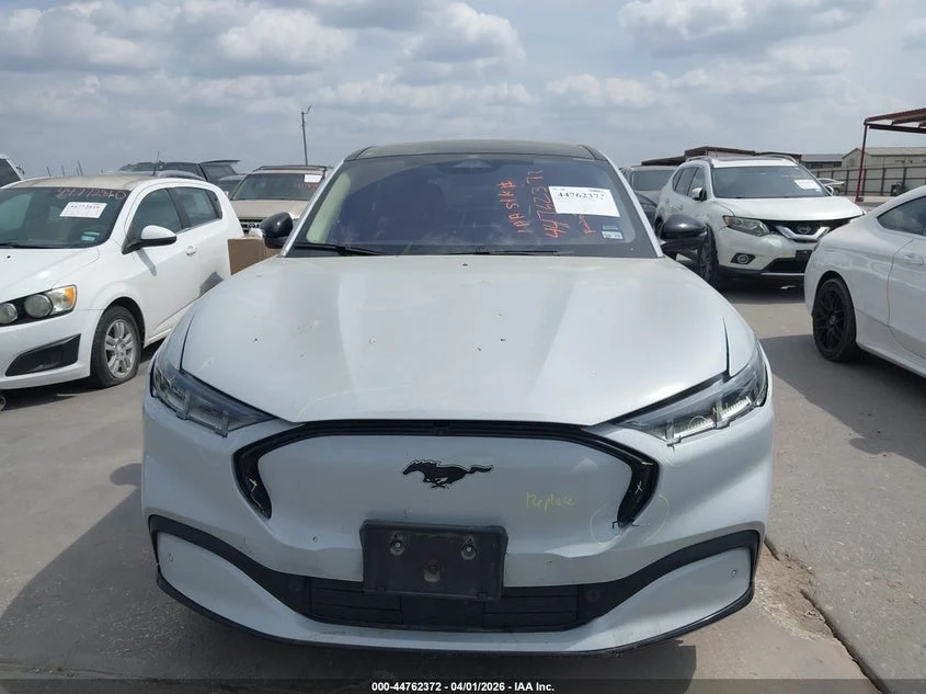 Ford Mustang Mach-E Premium, снимка 13 - Автомобили и джипове - 55469206