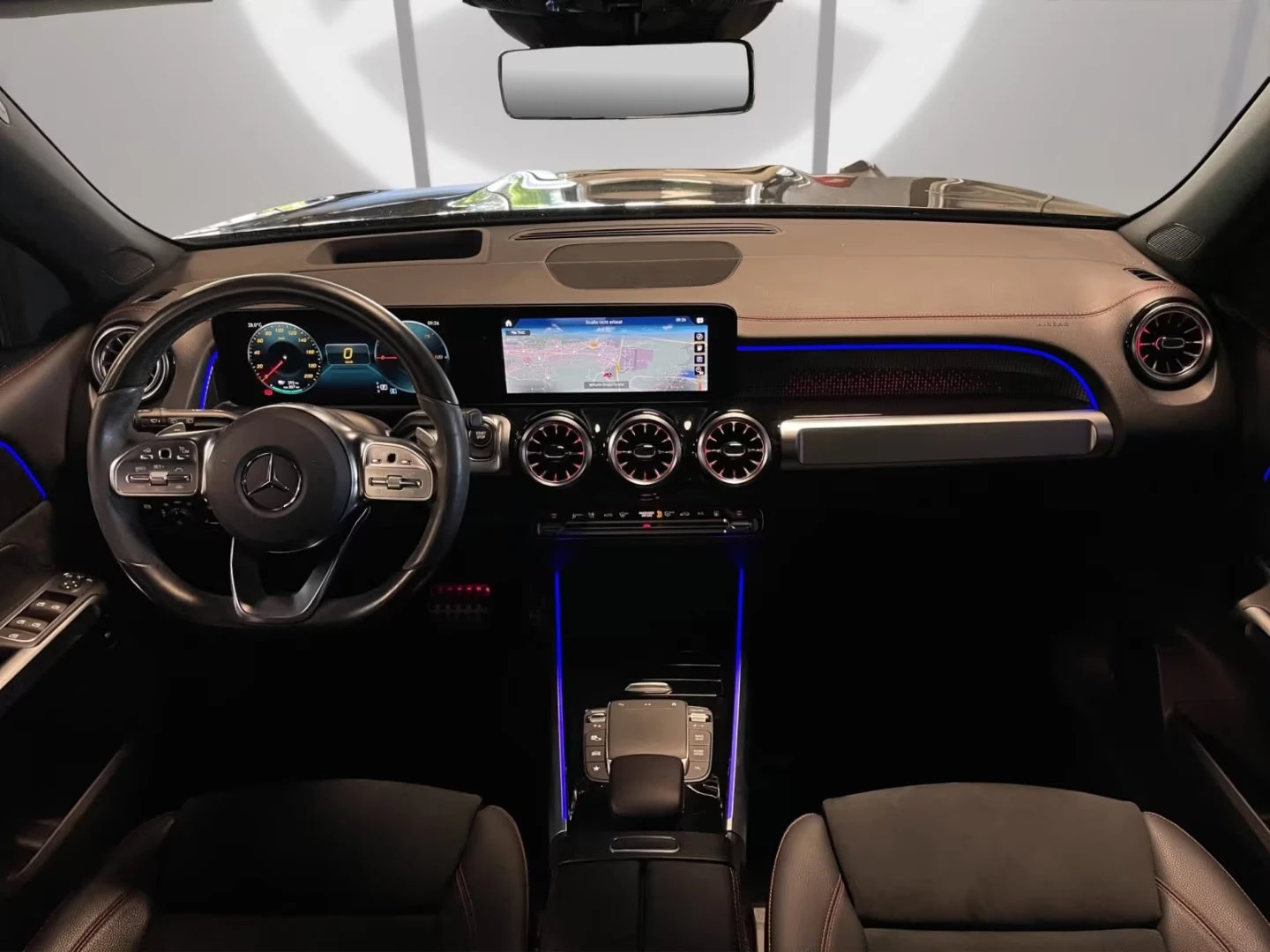 Mercedes-Benz EQB 350/4MATIC/292HP/AMG/PANO/360/CPLAY/MEMO/HUD/556q, снимка 6 - Автомобили и джипове - 55486645