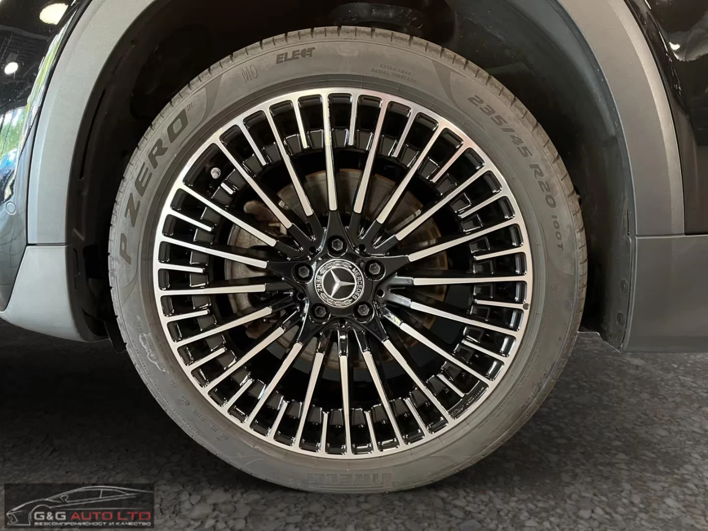 Mercedes-Benz EQB 350/4MATIC/292HP/AMG/PANO/360/CPLAY/MEMO/HUD/556q, снимка 14 - Автомобили и джипове - 55486645