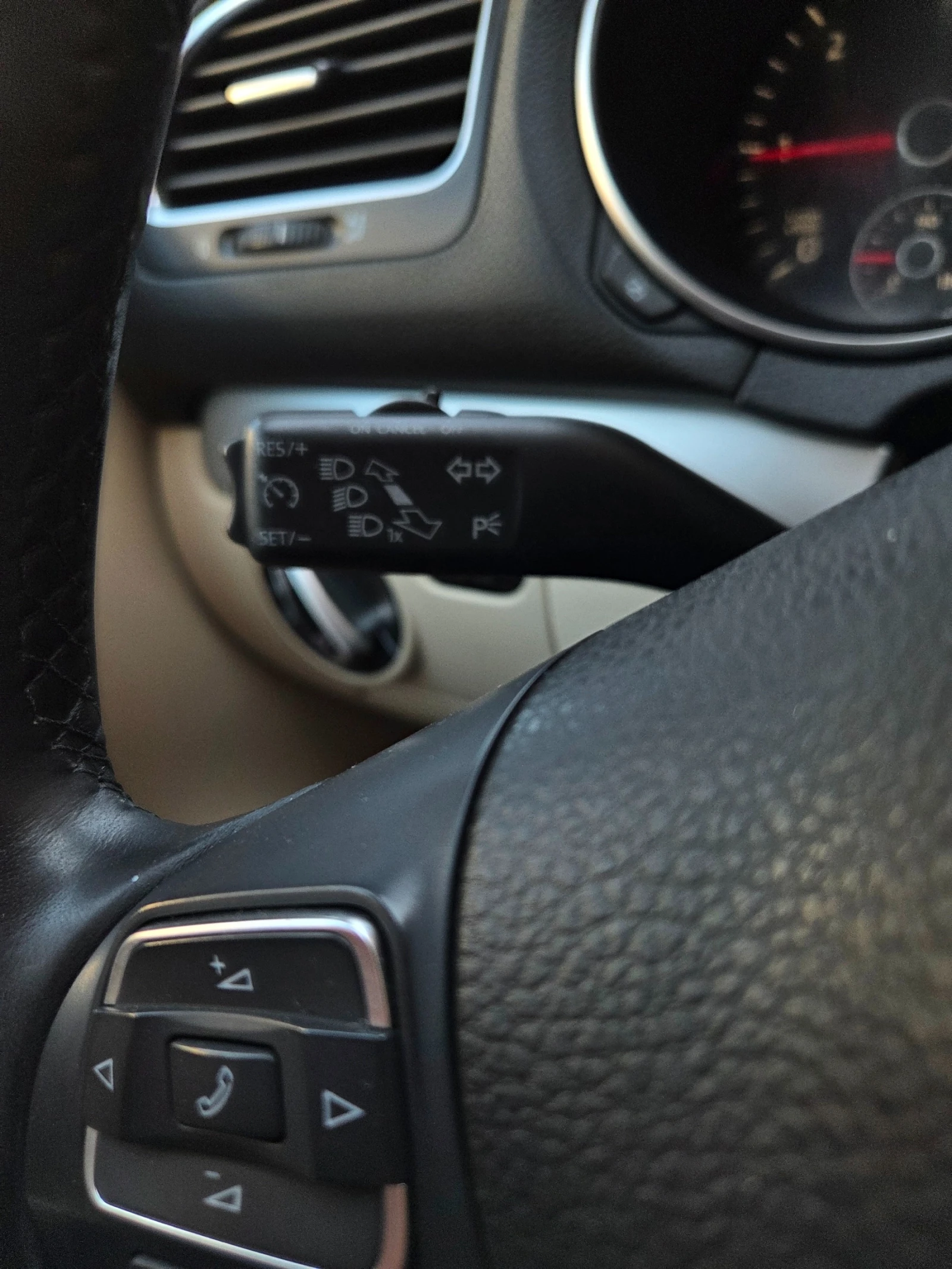 VW Golf 2.0TDI DSG* Highline* ANDROID* , снимка 12 - Автомобили и джипове - 55621440