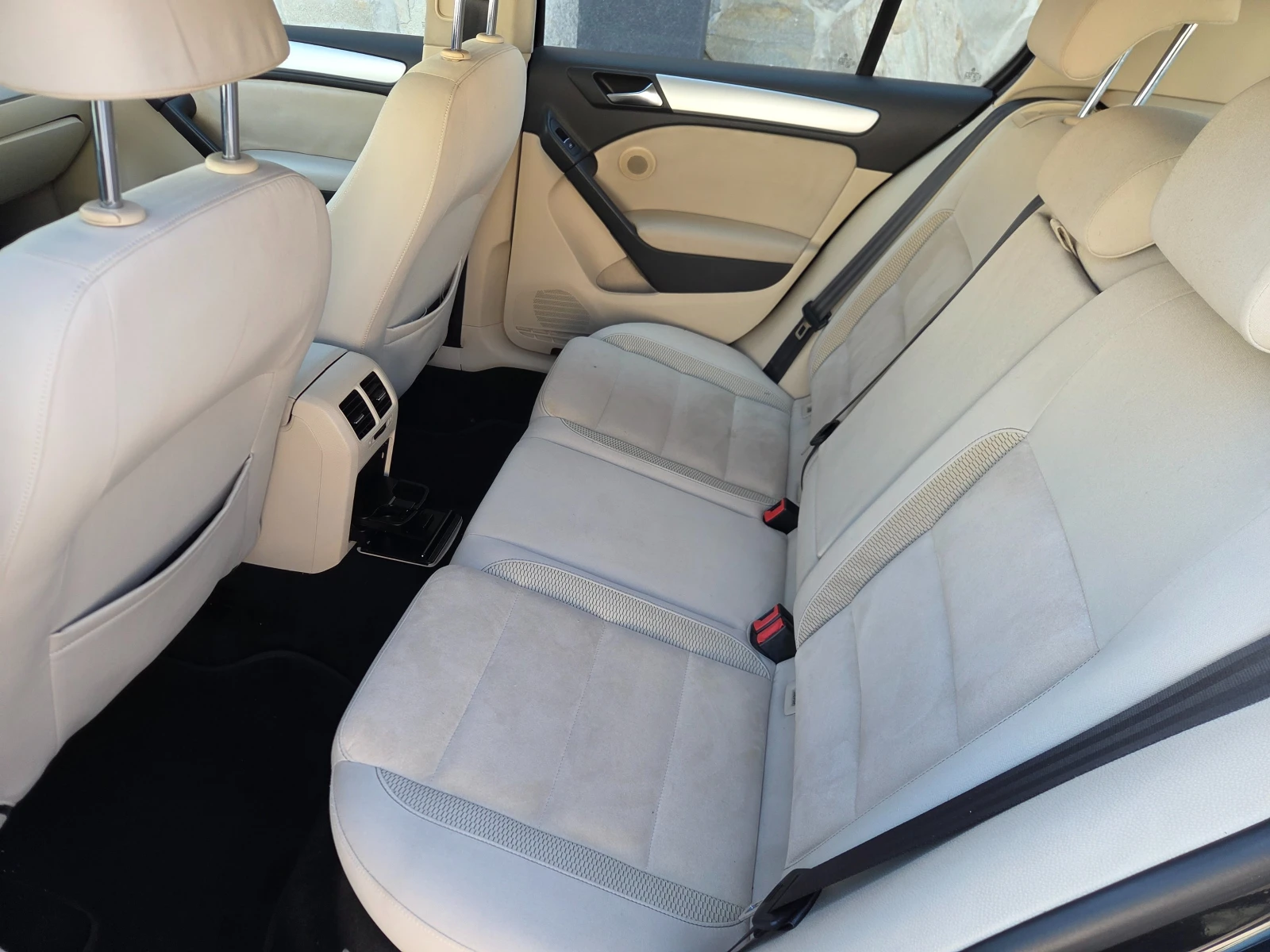 VW Golf 2.0TDI DSG* Highline* ANDROID* , снимка 9 - Автомобили и джипове - 55621440
