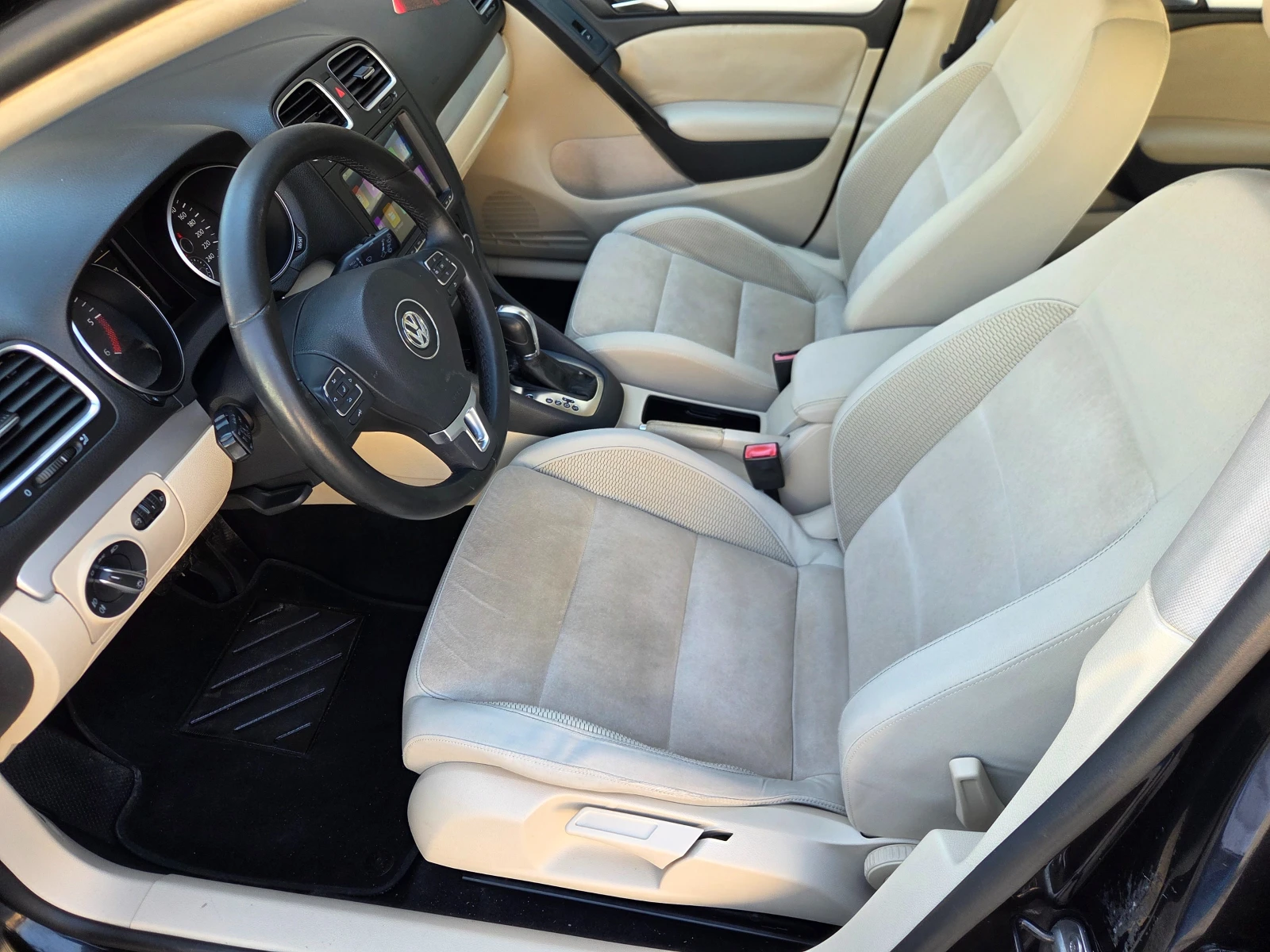 VW Golf 2.0TDI DSG* Highline* ANDROID* , снимка 10 - Автомобили и джипове - 55621440