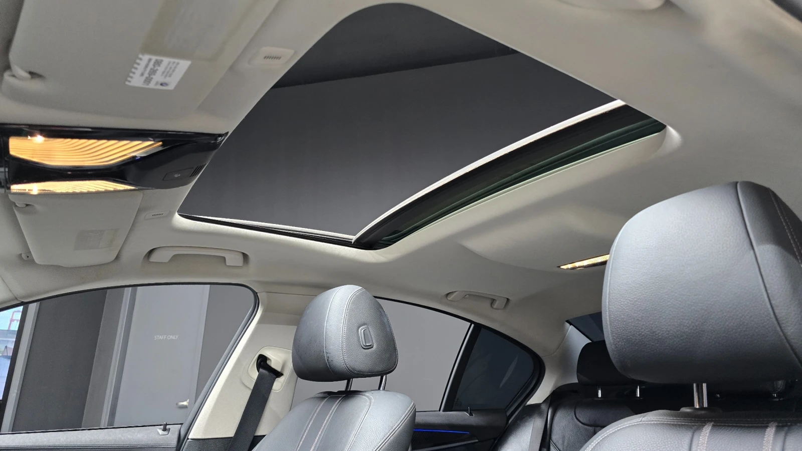 BMW 520 520i Luxury | HUD | Адаптивен круиз | Камера, снимка 17 - Автомобили и джипове - 55942992