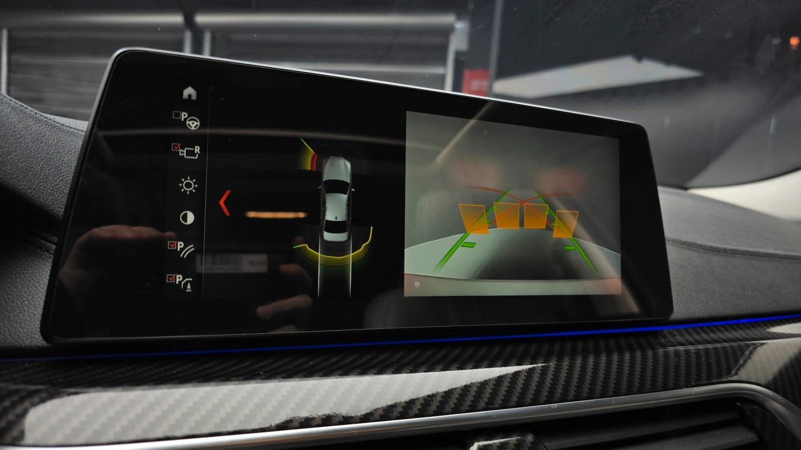 BMW 520 520i Luxury | HUD | Адаптивен круиз | Камера, снимка 14 - Автомобили и джипове - 55942992