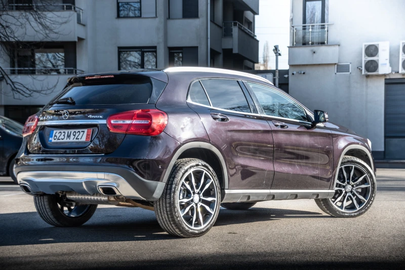 Mercedes-Benz GLA 250, снимка 2 - Автомобили и джипове - 48437412