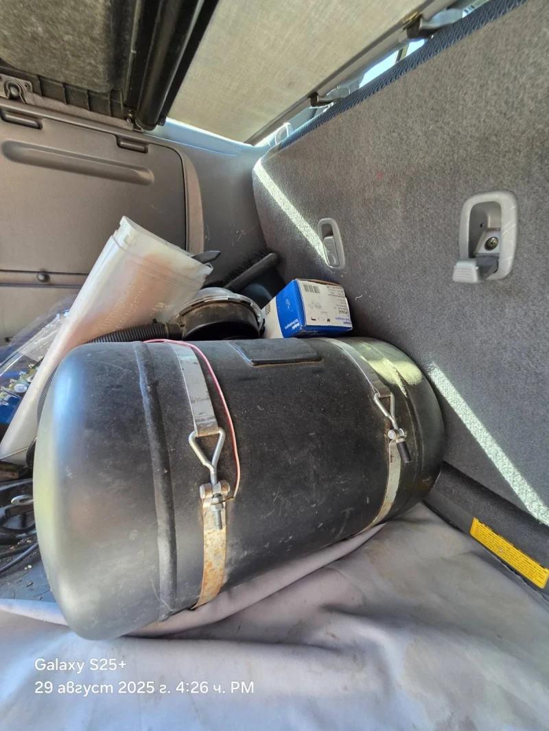 Toyota Rav4 2.0i, снимка 9 - Автомобили и джипове - 51545076