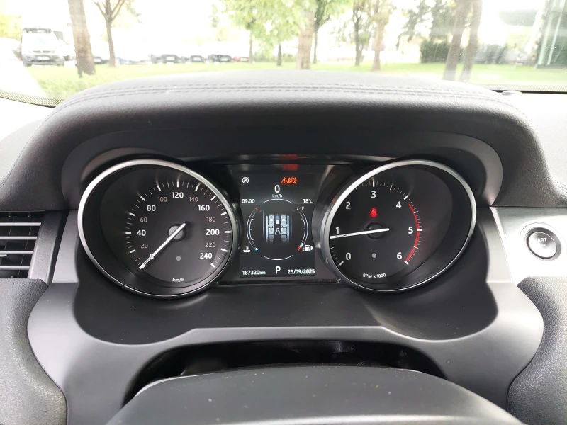 Land Rover Range Rover Evoque 2, 0d 180ps 4x4, снимка 8 - Автомобили и джипове - 51880432