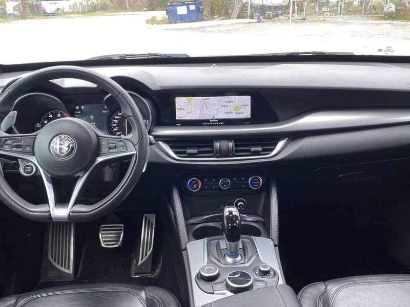 Alfa Romeo Stelvio * BASE SPORT Q4 * CARFAX * ЦЕНА ДО БГ, снимка 14 - Автомобили и джипове - 53237241