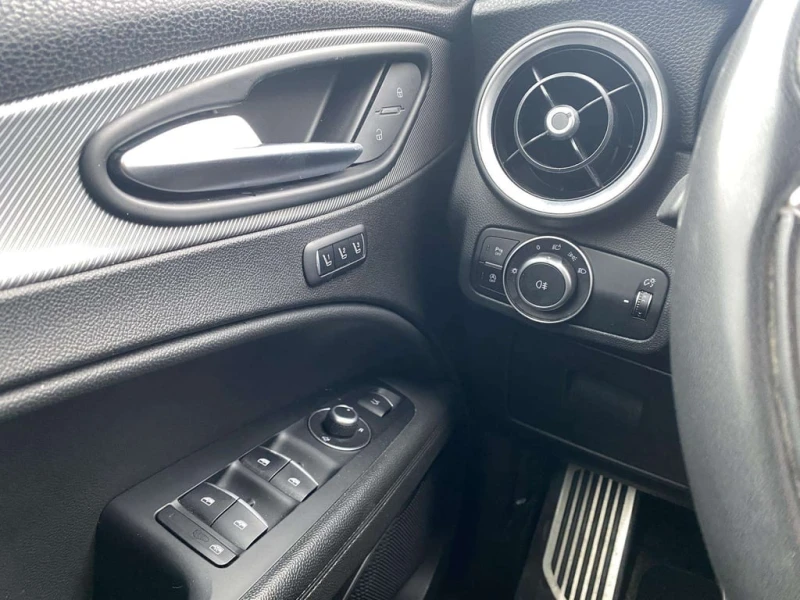 Alfa Romeo Stelvio * BASE SPORT Q4 * CARFAX * ЦЕНА ДО БГ, снимка 6 - Автомобили и джипове - 53237241