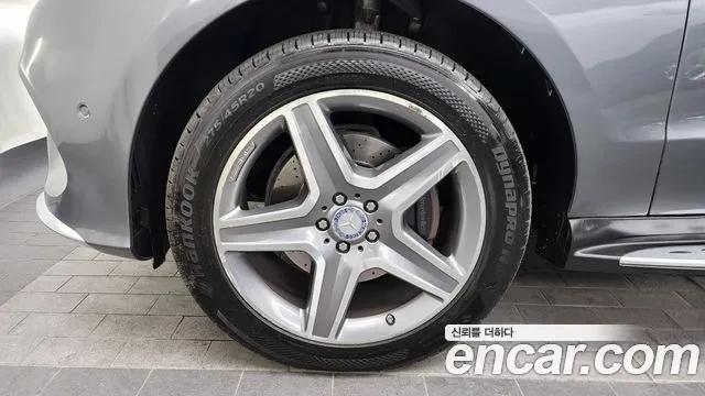 Mercedes-Benz GLE 350 4MATIC, снимка 16 - Автомобили и джипове - 53966066