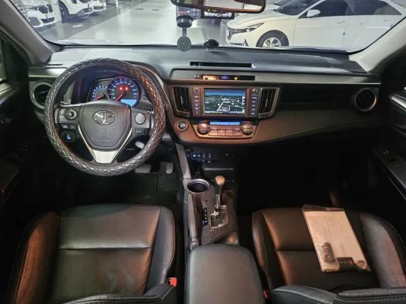 Toyota Rav4 2.5 4Wd, снимка 10 - Автомобили и джипове - 55796184