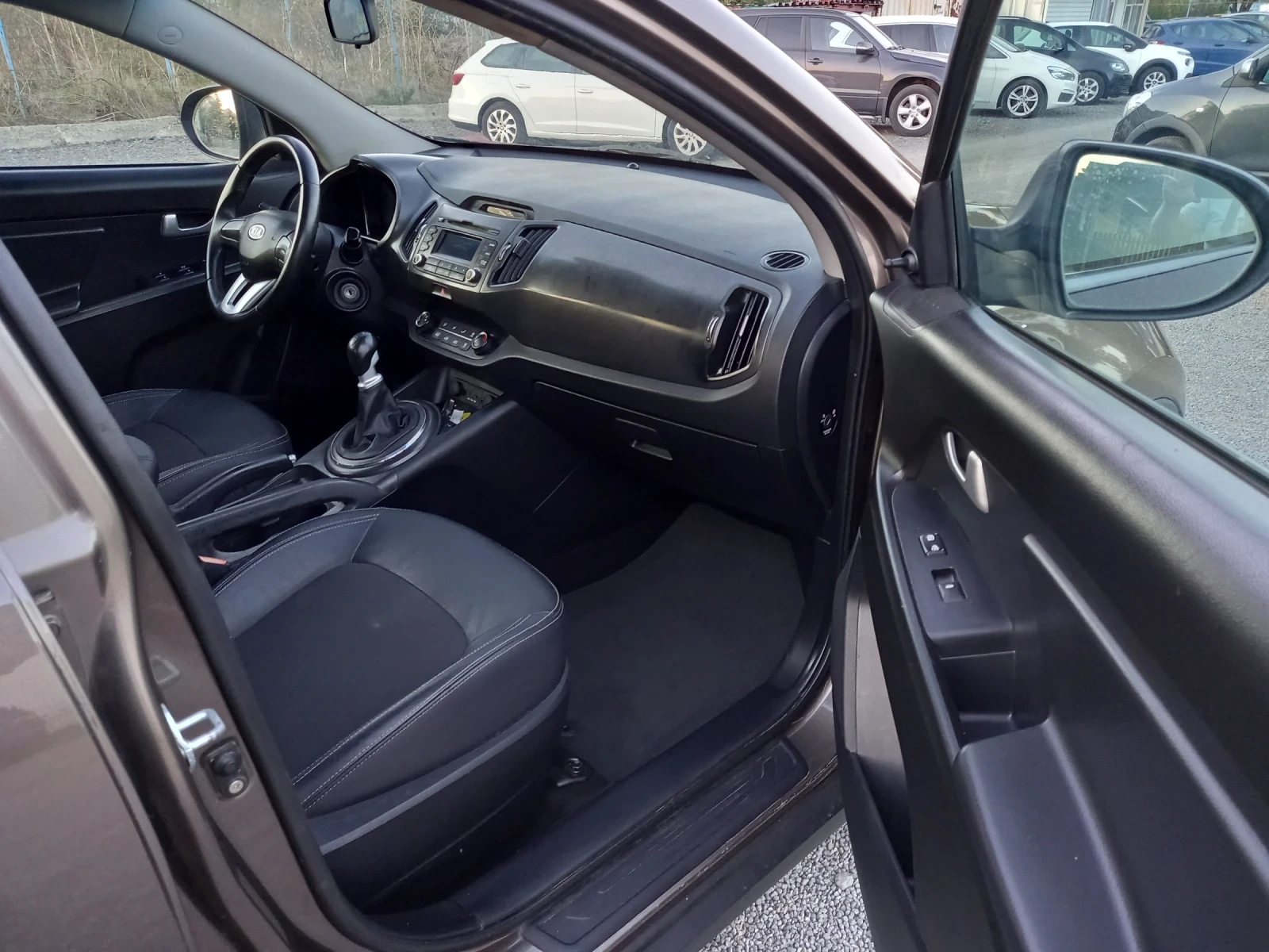 Kia Sportage 2.0CRDI 4X4 - изображение 9