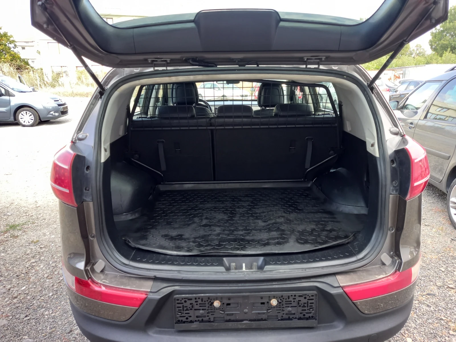 Kia Sportage 2.0CRDI 4X4 | Mobile.bg — изображение 16