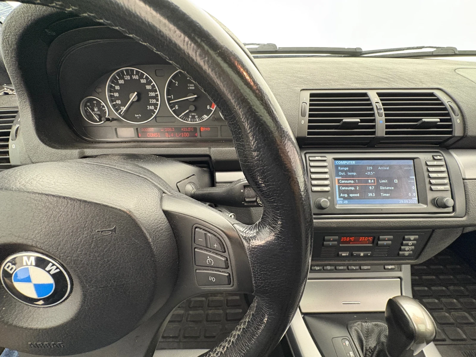 BMW X5 Individual 3.0d - изображение 3