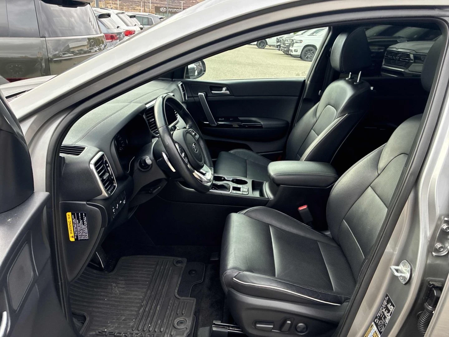 Kia Sportage SX* 4x4* Камера* Пано* Обдух* Подгрев - изображение 6