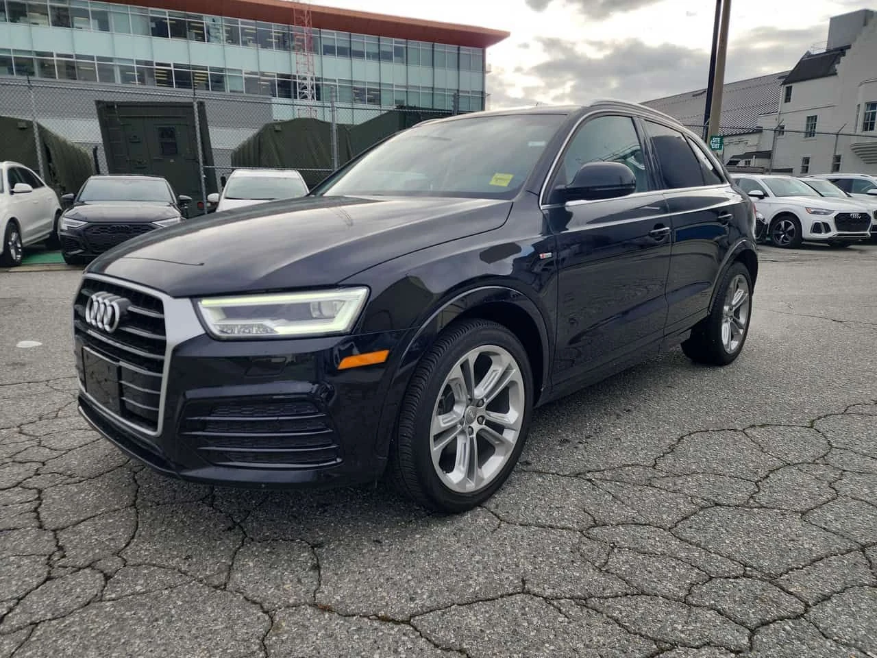 Audi Q3 * Technik * CARFAX * ���� �� �� | Mobile.bg � ����������� 1