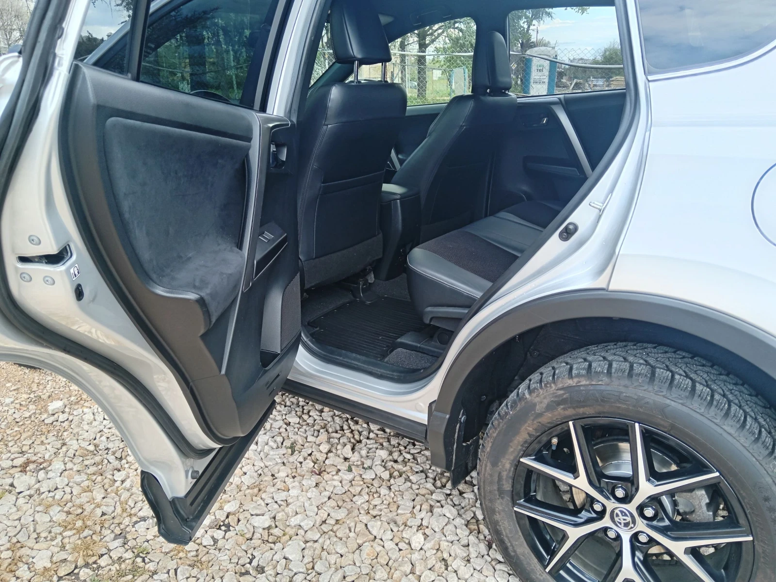 Toyota Rav4 2.0 D - 143 К. С. , снимка 9 - Автомобили и джипове - 54530917