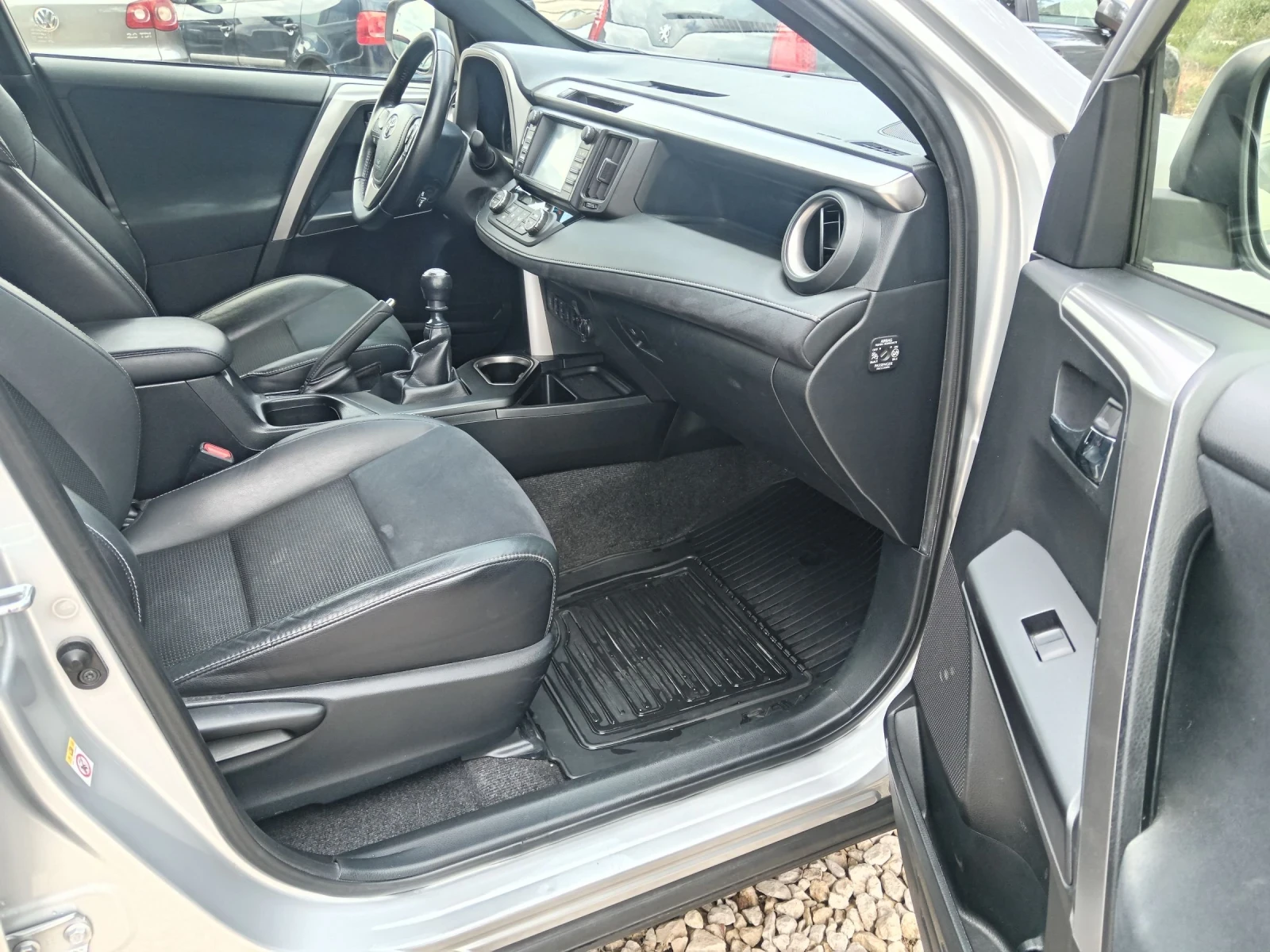 Toyota Rav4 2.0 D - 143 К. С. , снимка 11 - Автомобили и джипове - 54530917