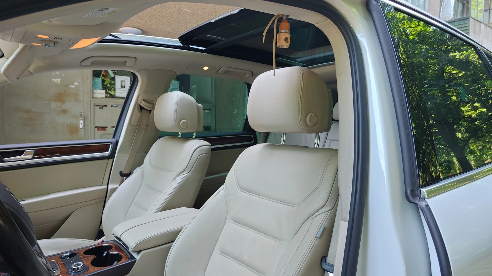 VW Touareg, снимка 5 - Автомобили и джипове - 55392671