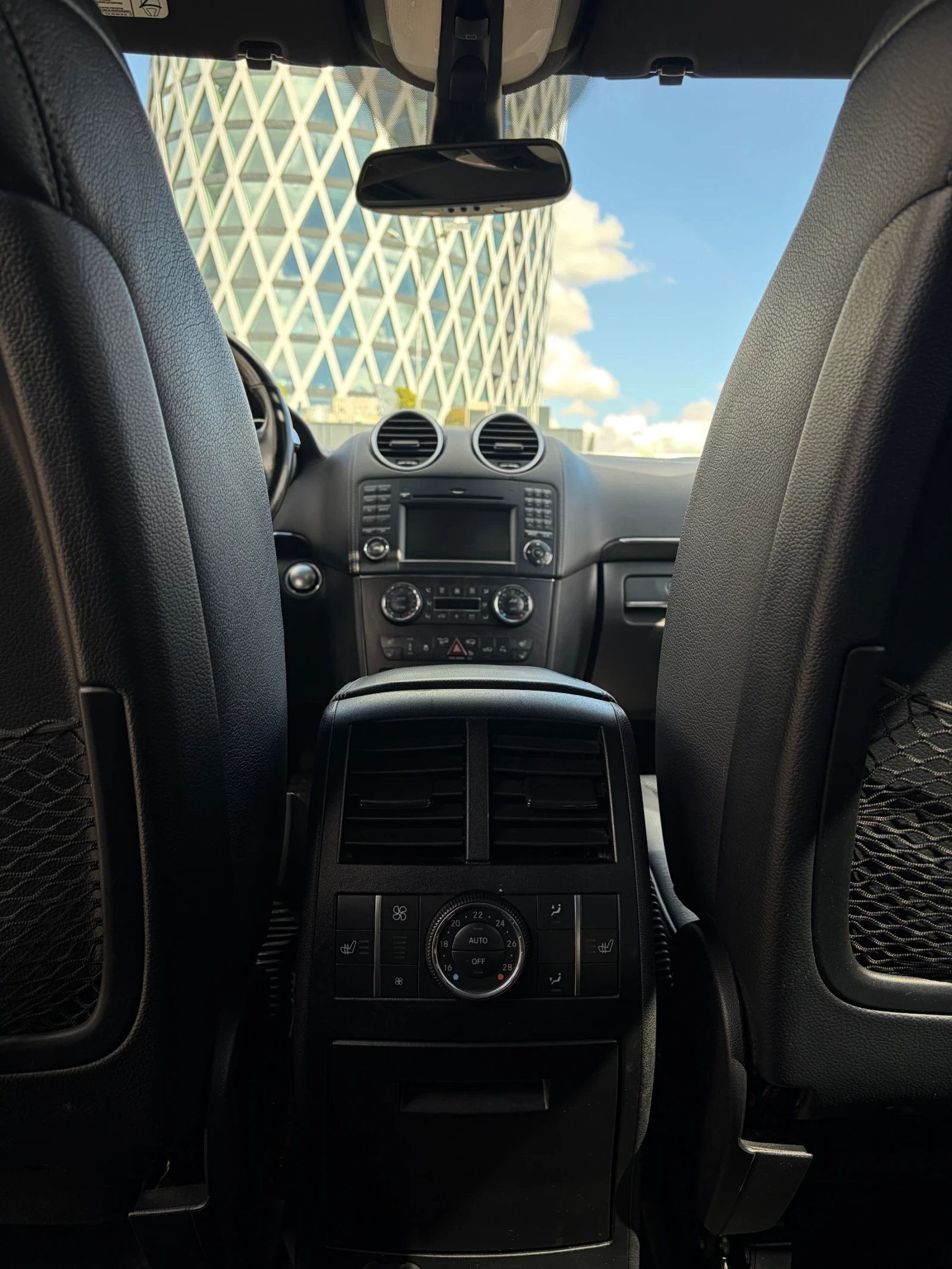 Mercedes-Benz GL 550, снимка 8 - Автомобили и джипове - 56182090