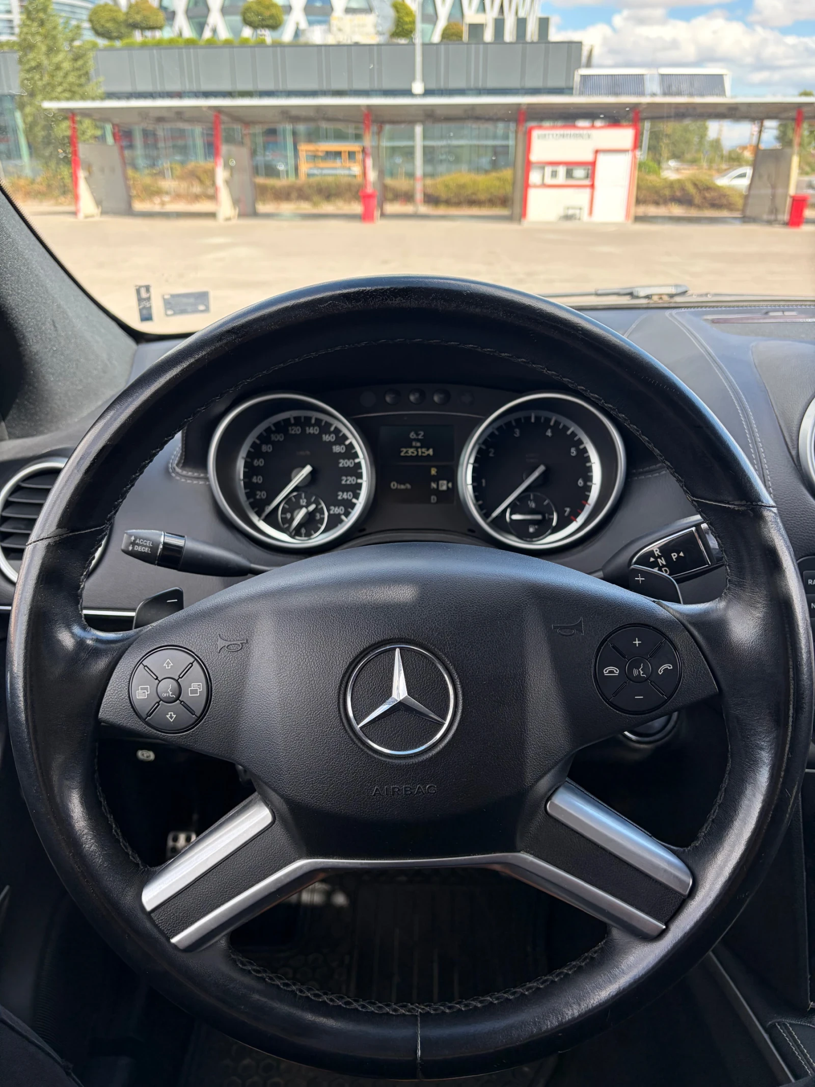 Mercedes-Benz GL 550, снимка 10 - Автомобили и джипове - 56182090