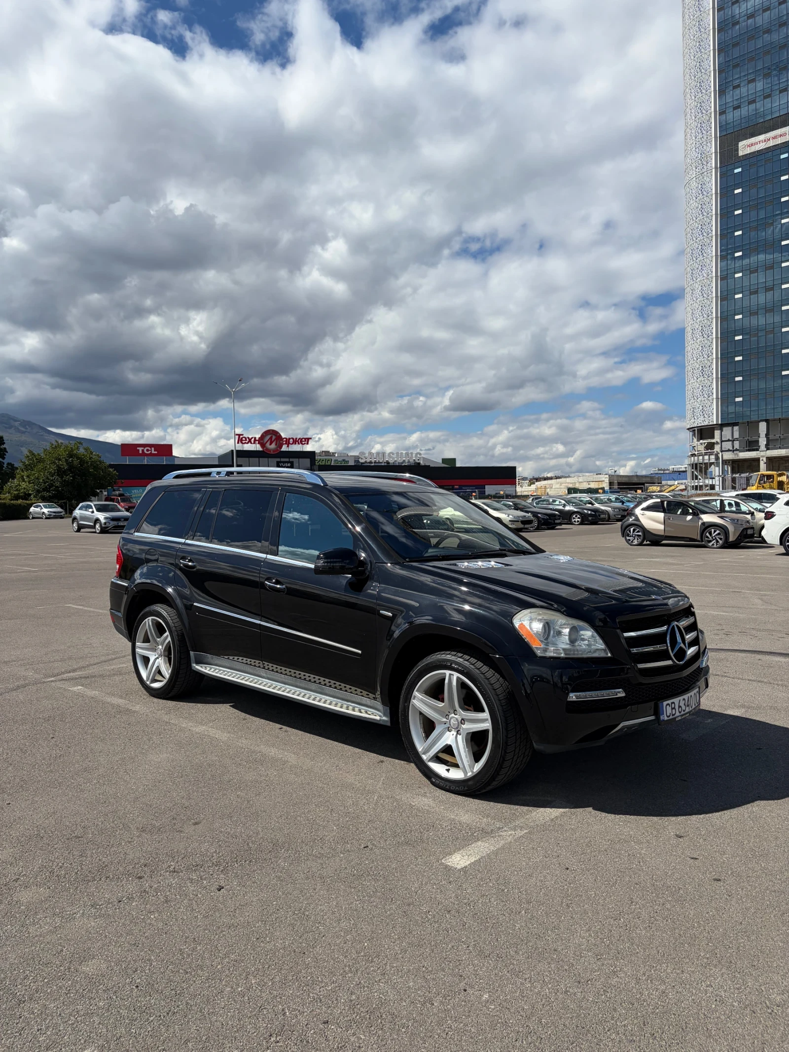 Mercedes-Benz GL 550, снимка 2 - Автомобили и джипове - 56182090