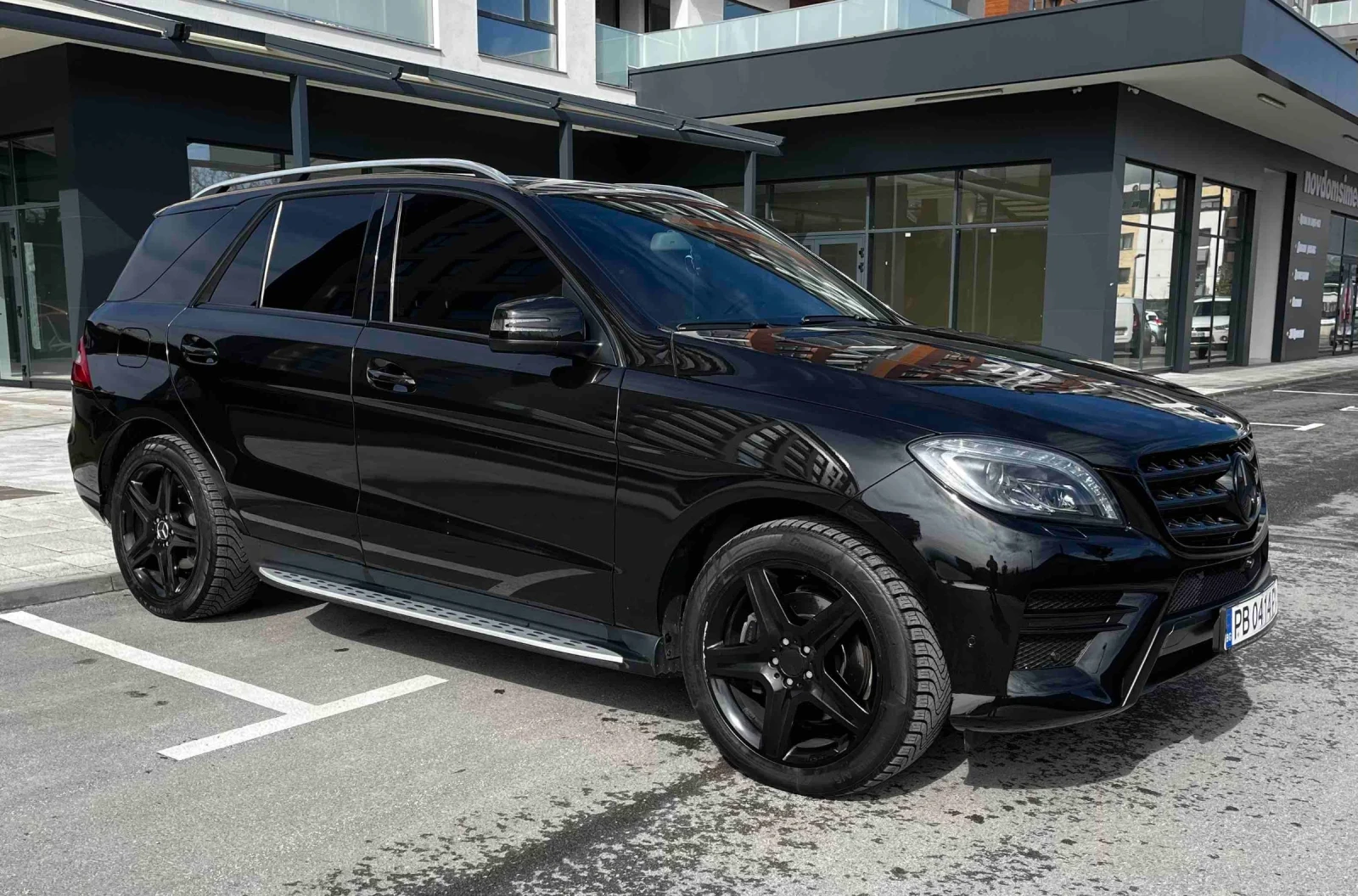 Mercedes-Benz ML 350 350/AMG/360-Камери/ 1 СОБСТВЕНИК!, снимка 5 - Автомобили и джипове - 56608470