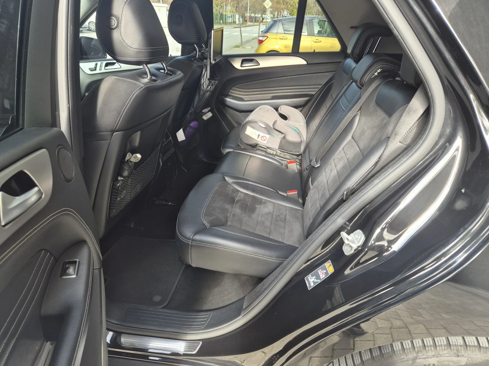 Mercedes-Benz ML 350 350/AMG/360-Камери/ 1 СОБСТВЕНИК!, снимка 14 - Автомобили и джипове - 56608470