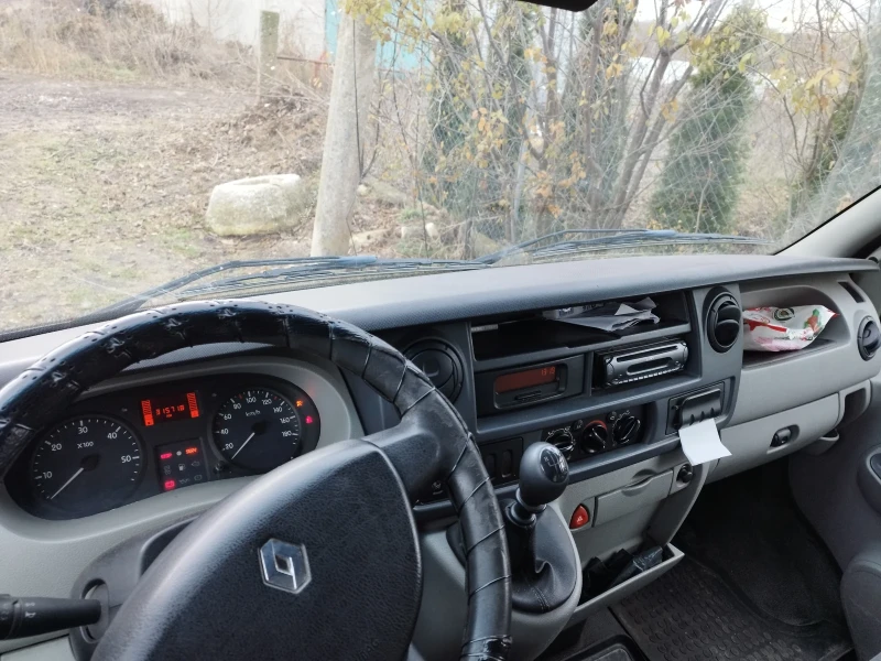 Renault Master 3.0 dci, снимка 16 - Бусове и автобуси - 48168961