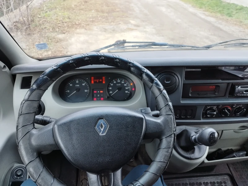 Renault Master 3.0 dci, снимка 11 - Бусове и автобуси - 48168961