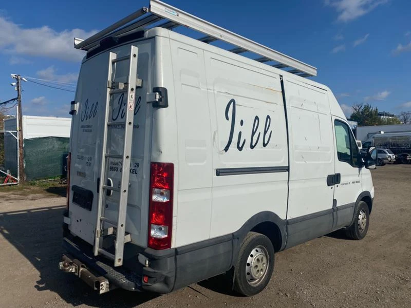 Iveco Daily 35s12 2.3 , снимка 4 - Бусове и автобуси - 46808734