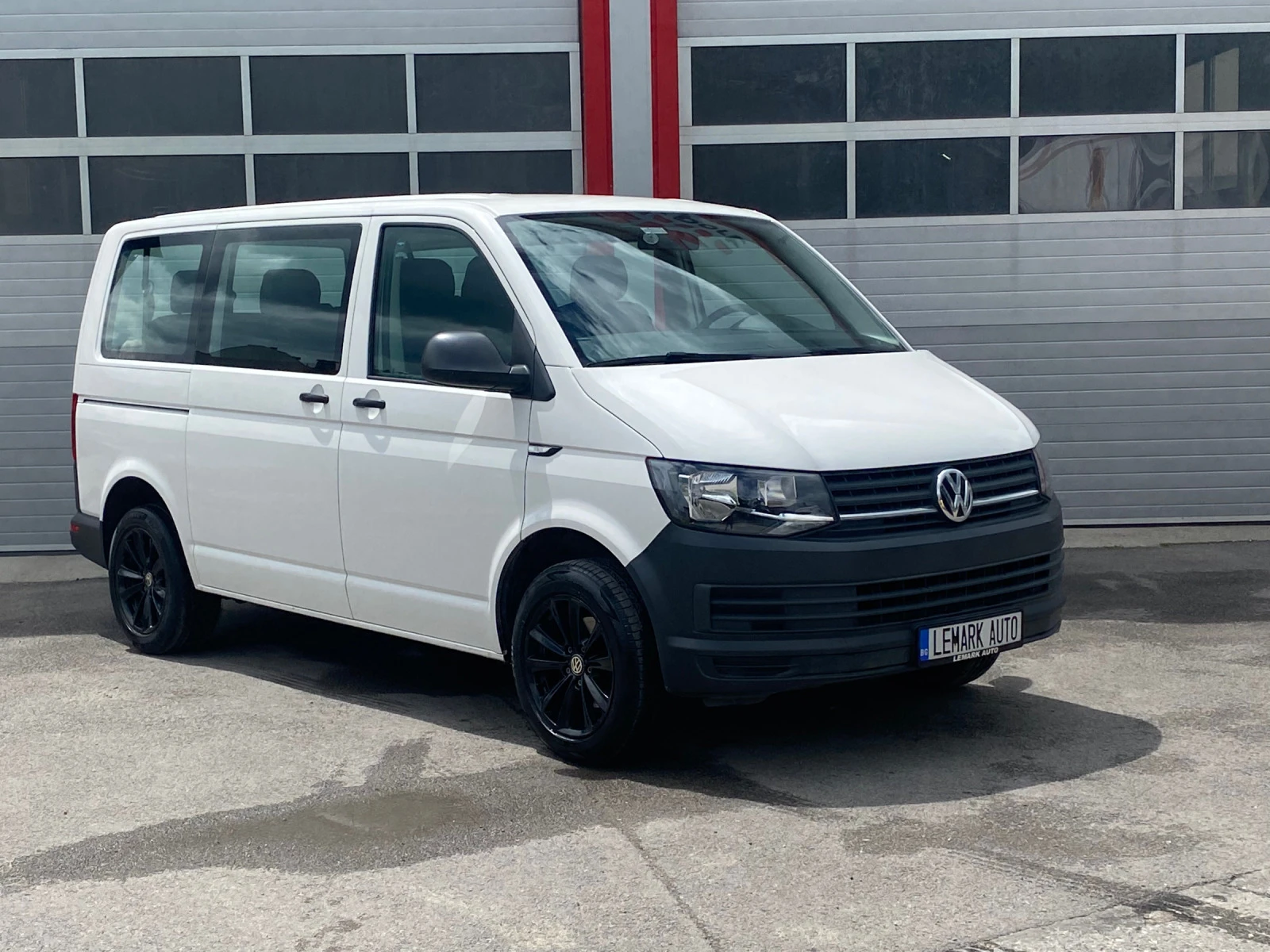 VW Transporter 2.0TDI KLIMATIK EVRO 6B 9-MEСТЕН - изображение 3