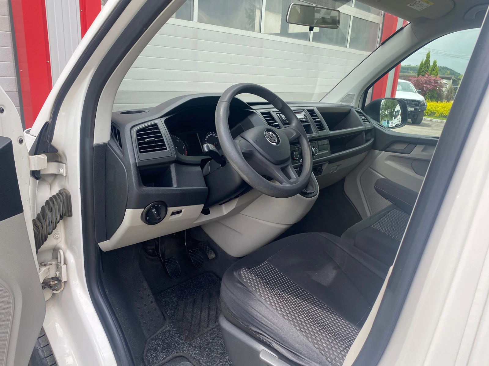 VW Transporter 2.0TDI KLIMATIK EVRO 6B 9-ME | Mobile.bg   11