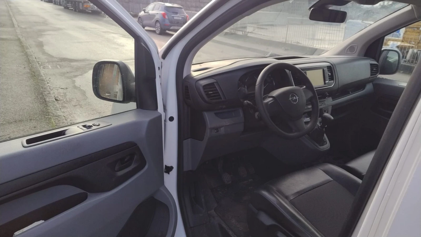 Opel Vivaro 2, 0 122кс - изображение 6