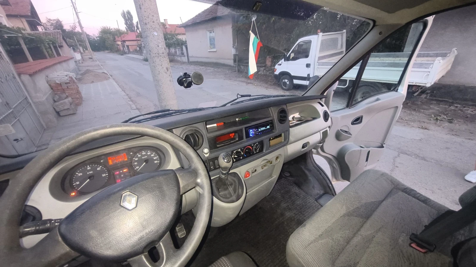 Renault Master, снимка 9 - Бусове и автобуси - 56402933