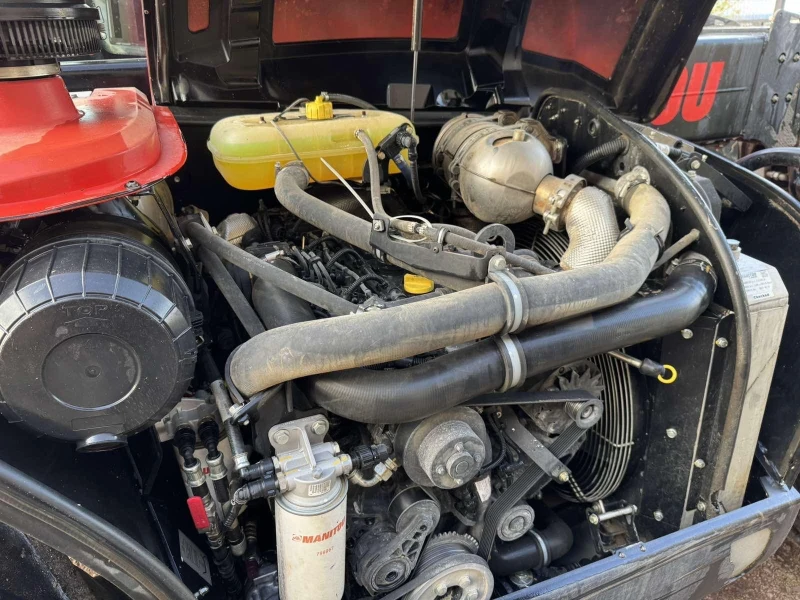 Телескопичен товарач Manitou MLT 733, снимка 4 - Селскостопанска техника - 52566477