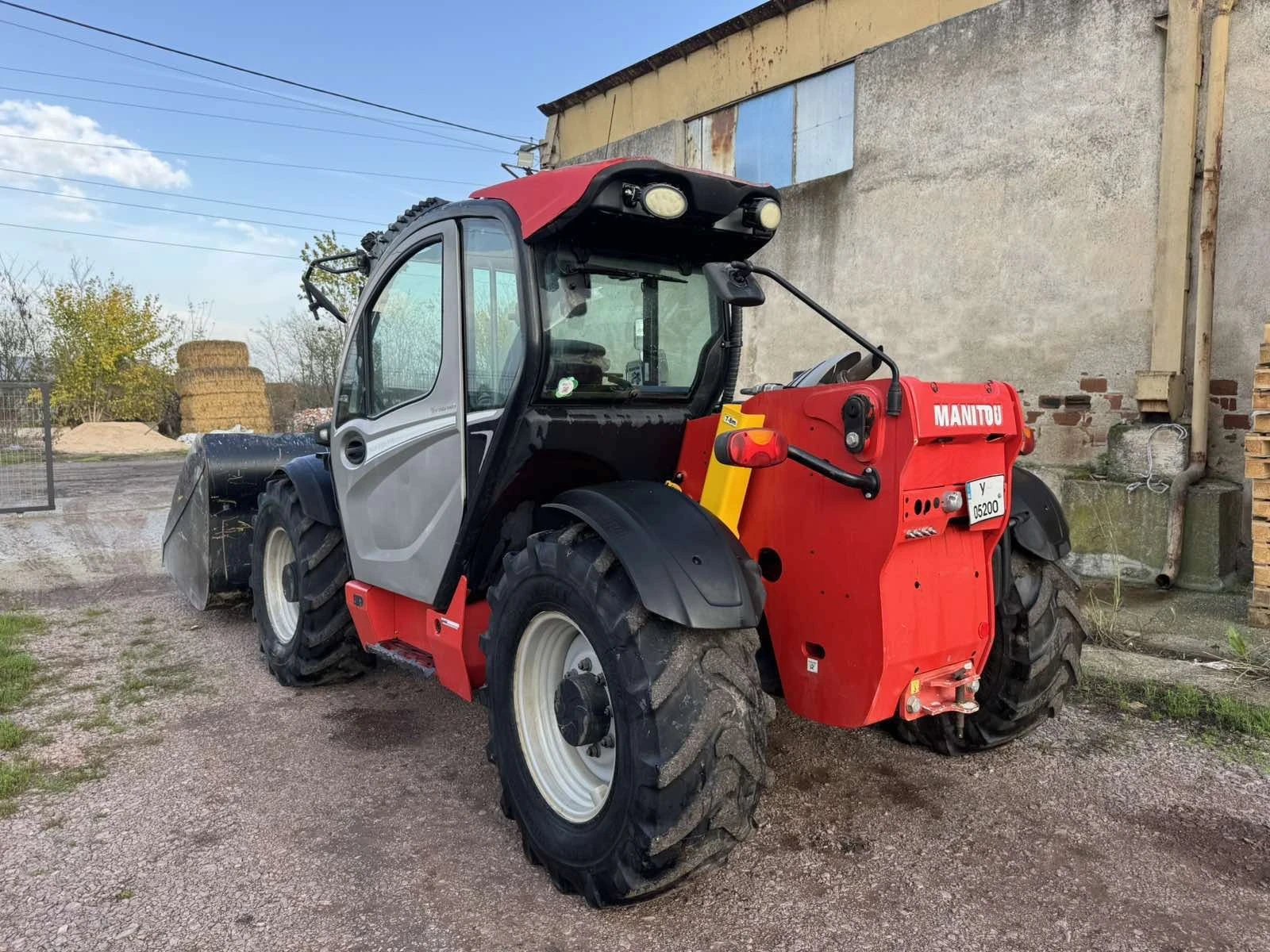 Телескопичен товарач Manitou MLT 733 - изображение 2