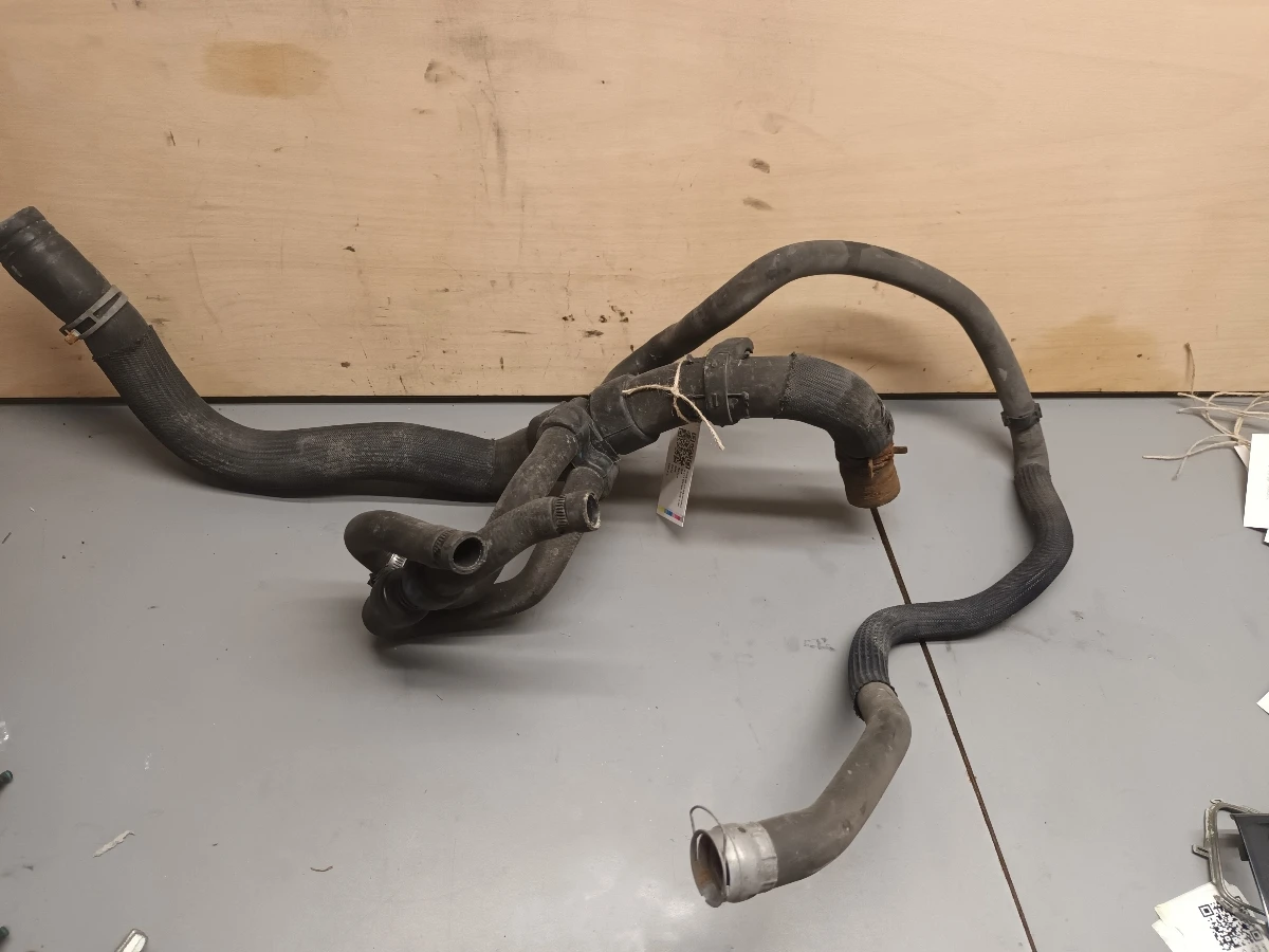 водно съединение (1) Пежо 508 2.0хди