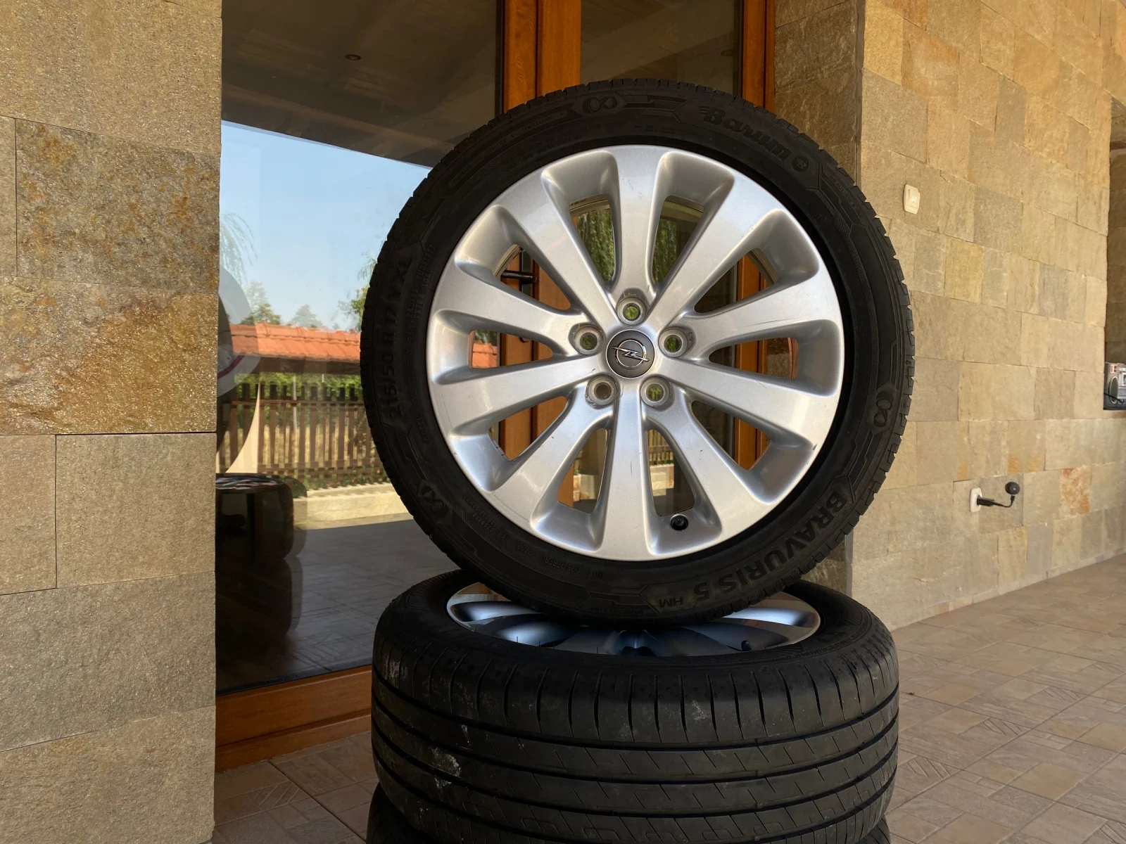    215/50R17  Opel Astra | Mobile.bg   2