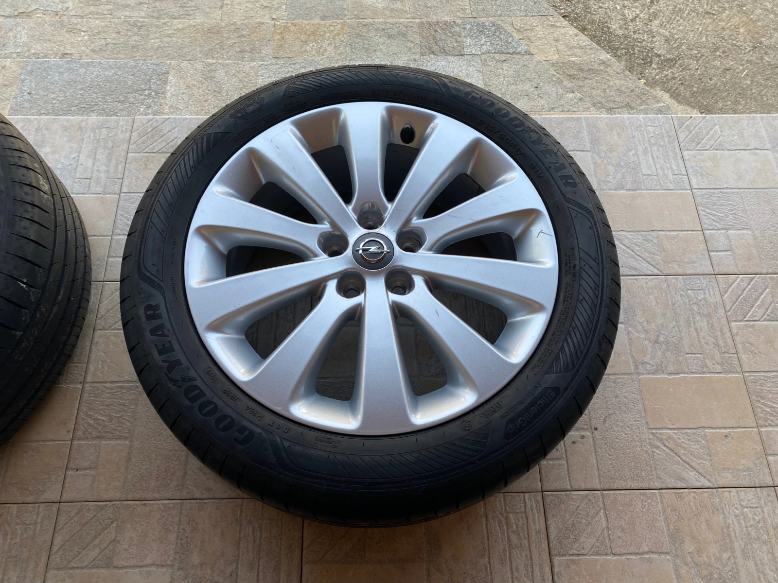    215/50R17  Opel Astra | Mobile.bg   5