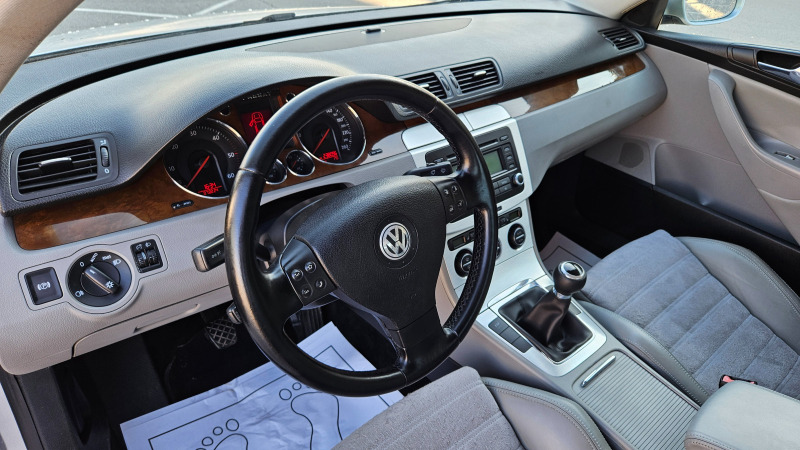 VW Passat 2.0 TDI, снимка 11 - Автомобили и джипове - 44309163