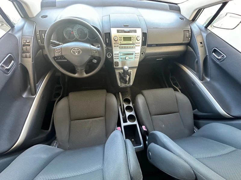 Toyota Corolla verso 2.0D4D* 116K.C., снимка 10 - Автомобили и джипове - 45901425