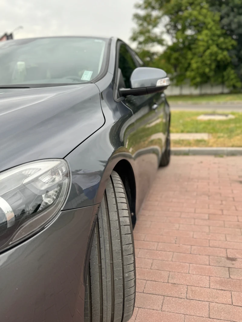 Volvo V40, снимка 10 - Автомобили и джипове - 47747878