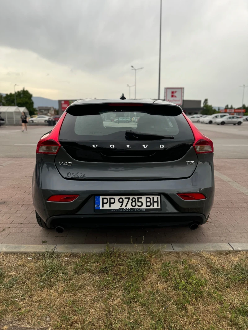 Volvo V40, снимка 4 - Автомобили и джипове - 47747878